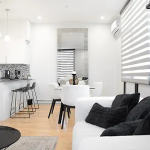 Chic 1-bedroom Retreat In Montreal's Vibrant Plateau Mont-royal Area - 3 Appartement